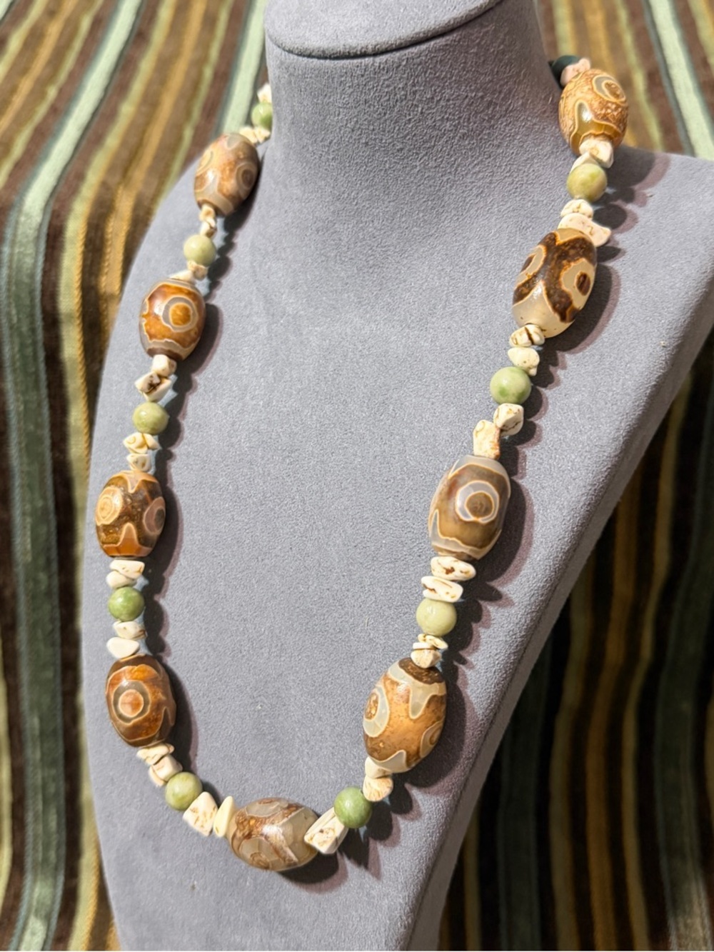 Handcrafted Brown and Green Beaded Statement Tribal Necklace & Bronze chain☑️ - Picture 8 of 8